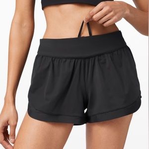 NWOT Lululemon 🚀 Calm Tides Run Short Size 6